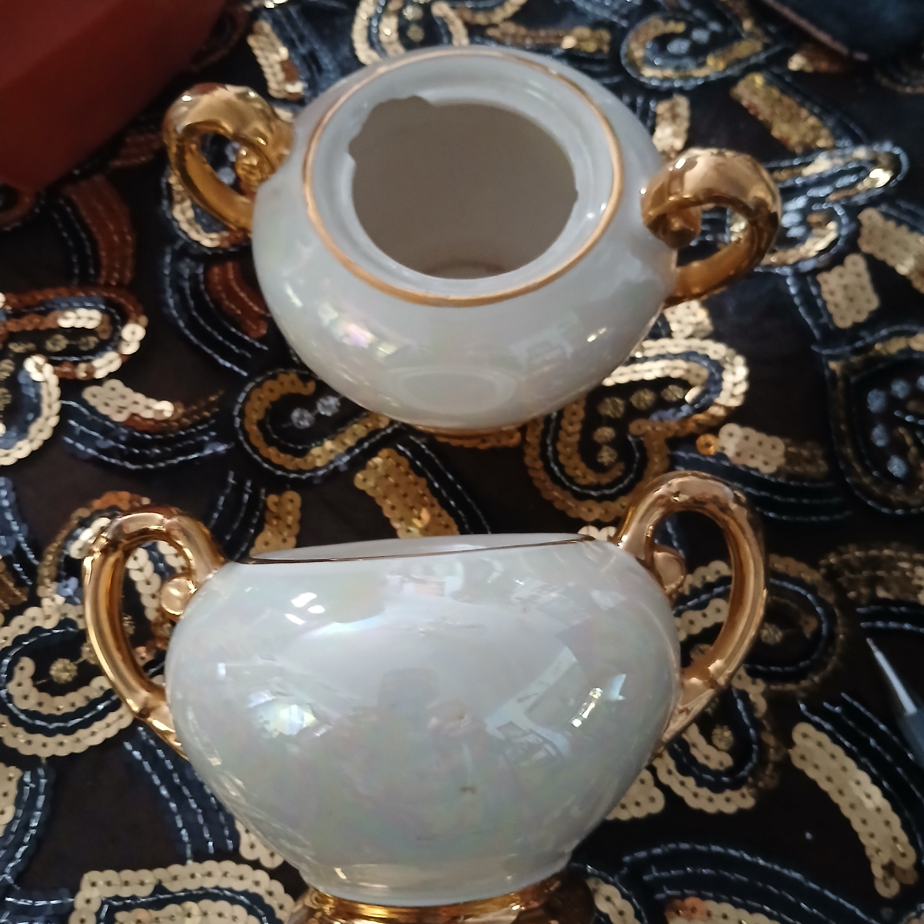 Lusterware